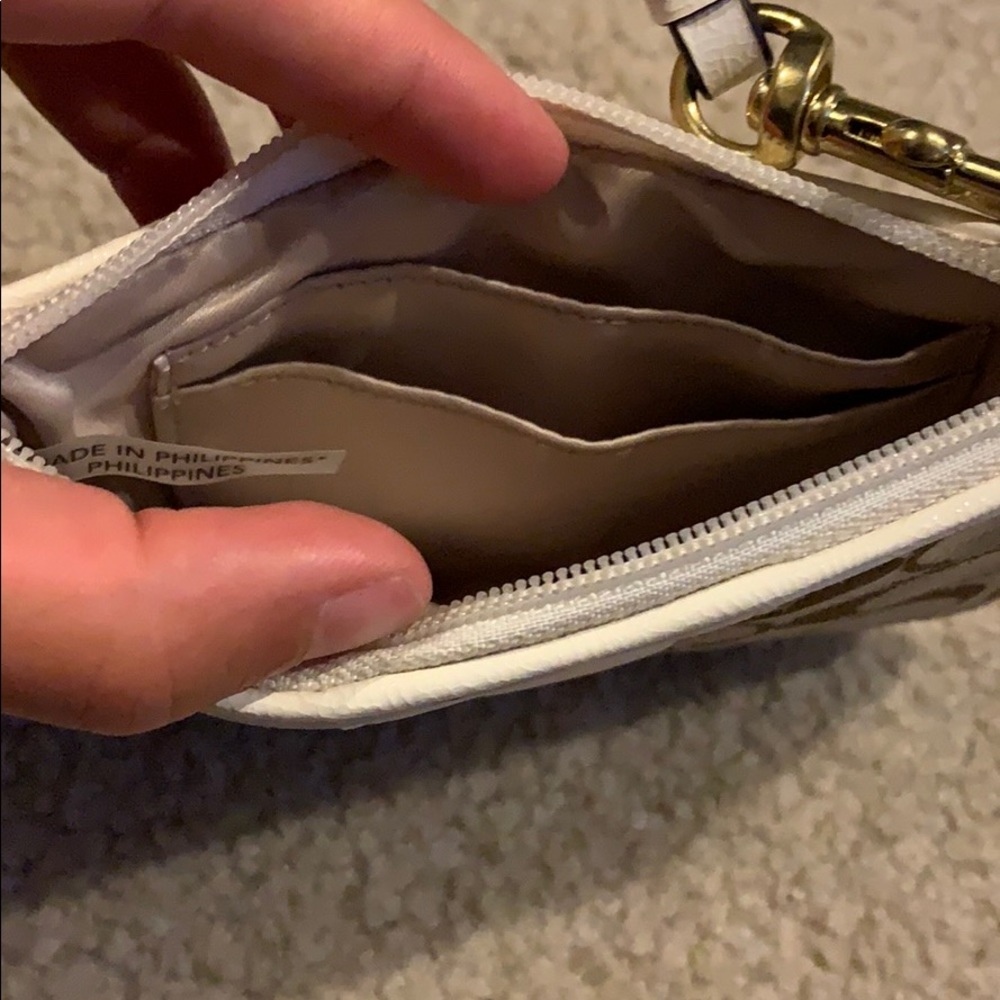 Coach wristlet - Picture 4 of 4